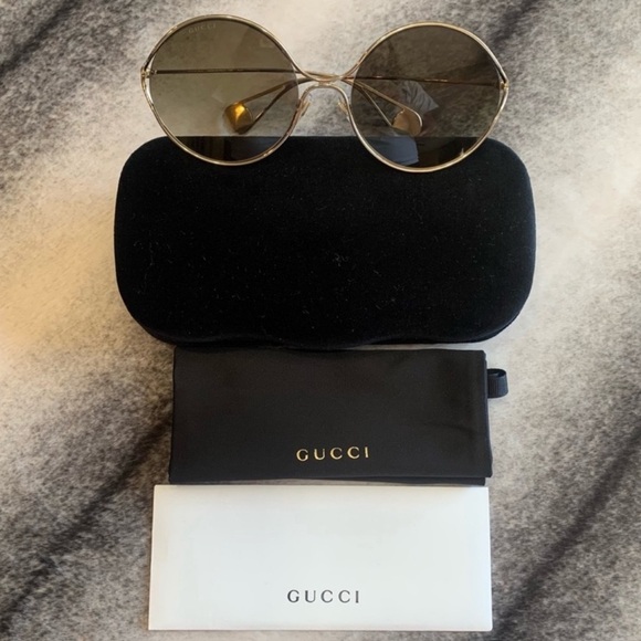 Gucci Round Pearl GG0253S Sunglasses main image 5